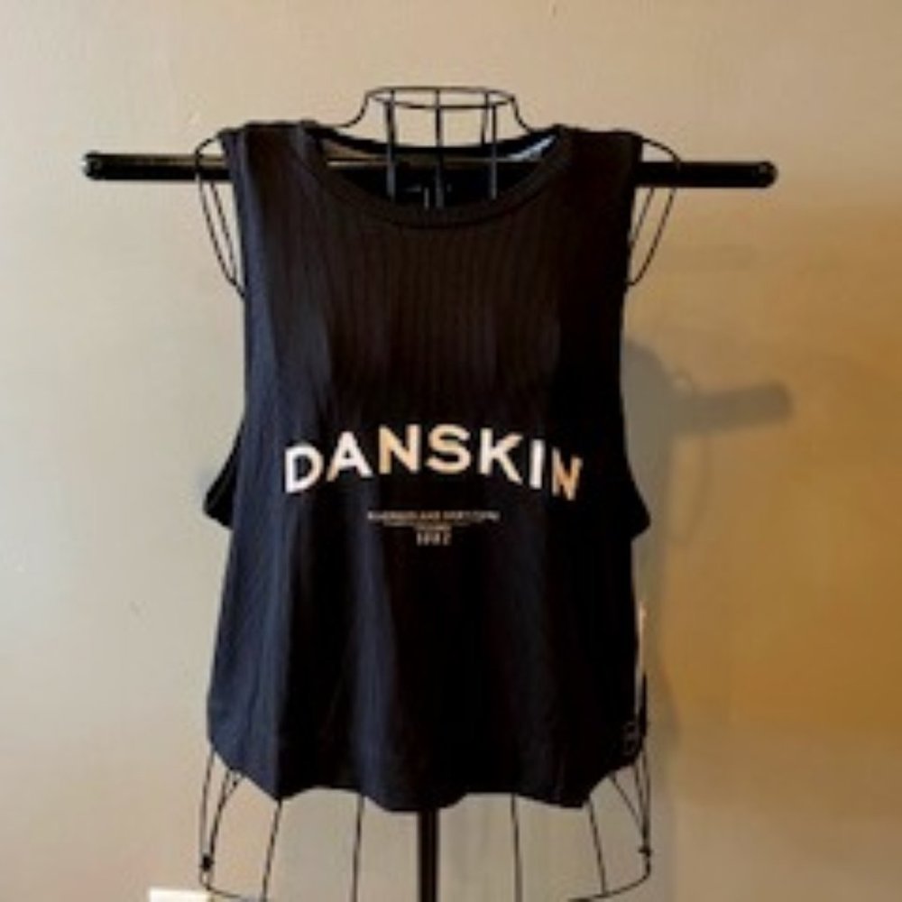 (NWT) Danskin Size XL Black Sleeveless Crew Neck Cropped-Top